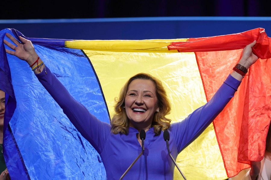 Miting pro-Europa în Piața Victoriei, anunțat de Elena Lasconi: „Vino alături de mine”