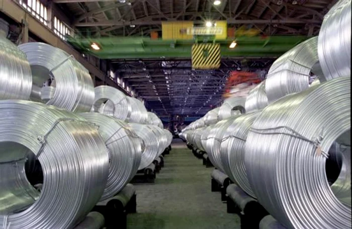 Deficitul comercial al României s-a redus în primele nouă luni cu 61,4%