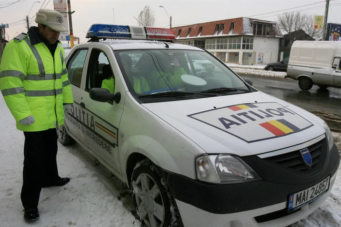 Poliţiştii au efectuat controale la firmele de pază şi transport valori