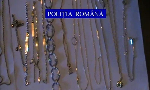Bijuteriile au fost găsite de poliţişti (captură video) jpeg