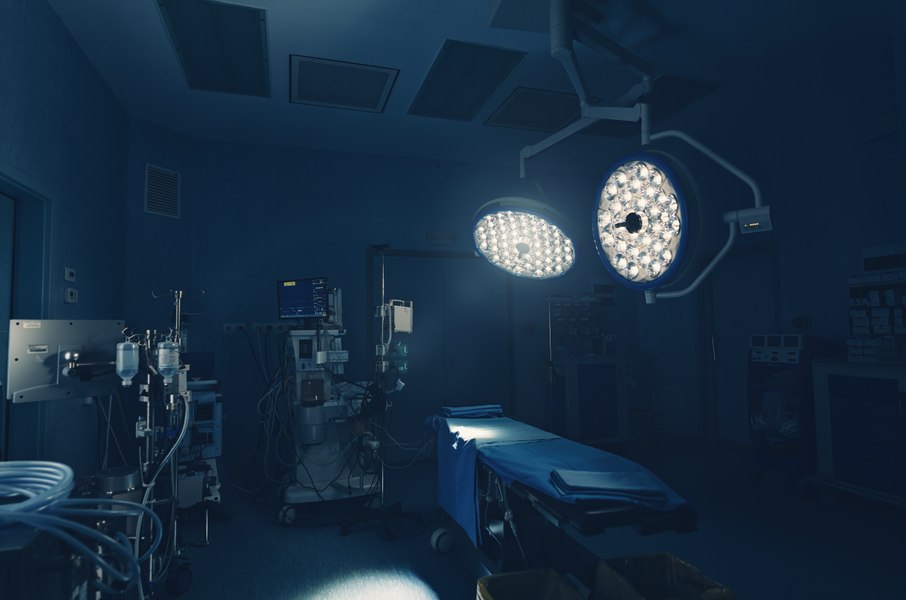 Caz unic în istoria medicinei. O femeie credea că are TBC, dar medicii au descoperit un prezervativ în plămânii ei