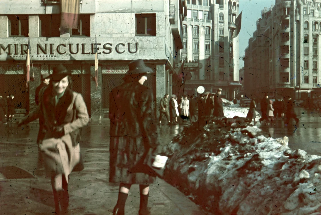 Bucureștiul în anii 40 prelucrare digitală din Colecția AdF Sursa Arhiva de Fotografie