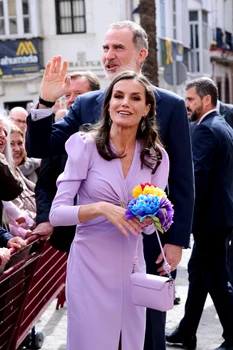Regina Letizia și Regele Felipe în vizită la Cadiz