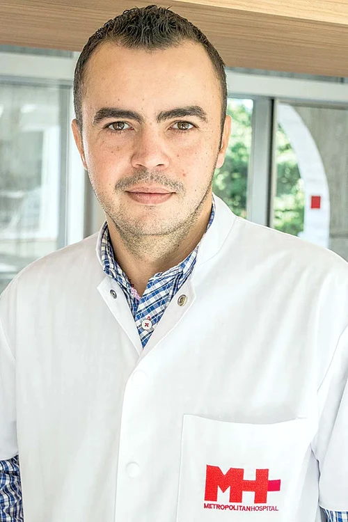 Dr. George Sireţeanu a explicat, pentru Click!, cum se face corect dezinfectarea şi sterilizarea echipamentelor şi cum se pregăteşte un medic pentru operaţie