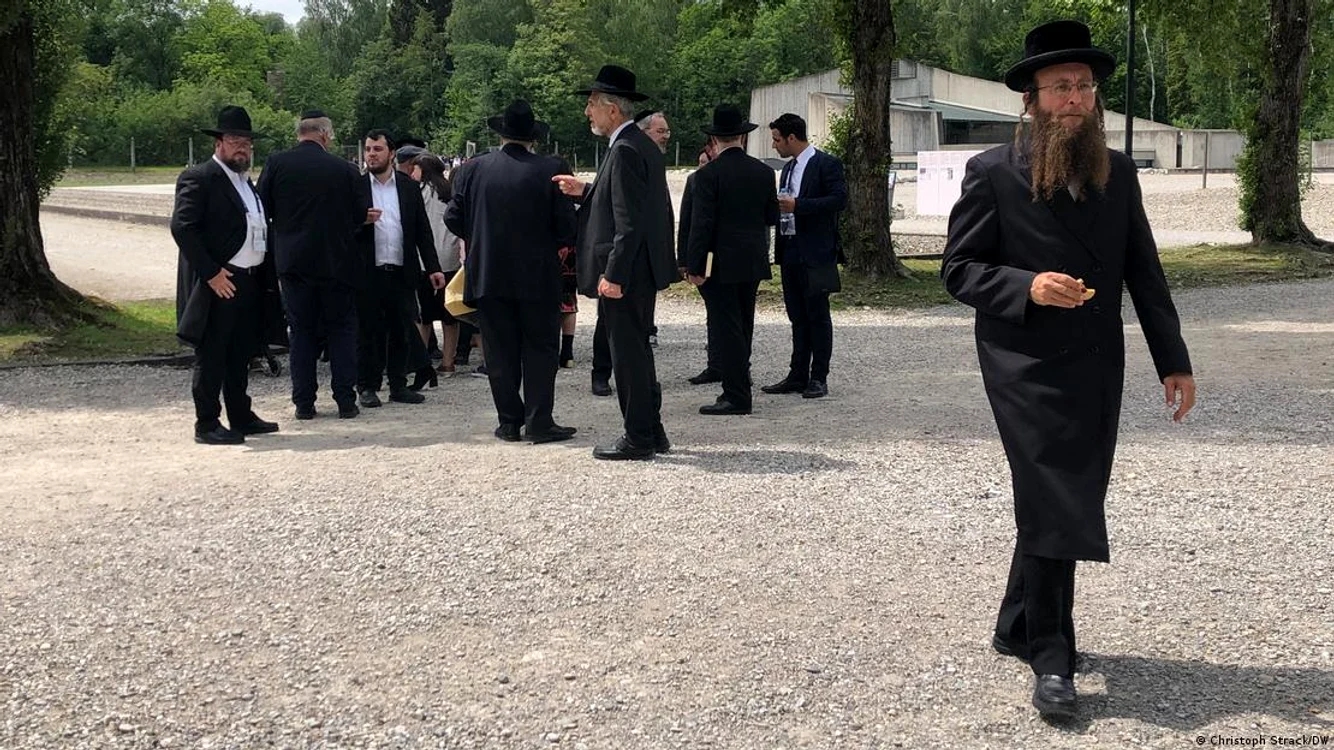 Sute de rabini din Europa au vizitat memorialul de la Dachau, lângă München (iunie 2022)