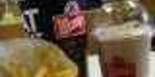 Persoanele care mănâncă frecvent produse fast-food riscă să ajungă la depresie
