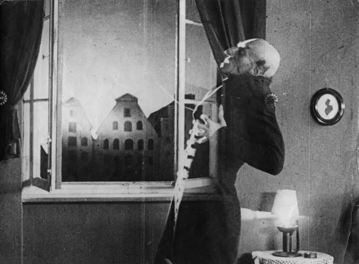 Muzeul Naţional de Artă al României organizează două proiecţii ale ecranizărilor cărţii „Dracula” de Bram Stoker