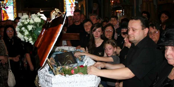 Sicriul a fost depus la Biserica din Piaţa Unirii