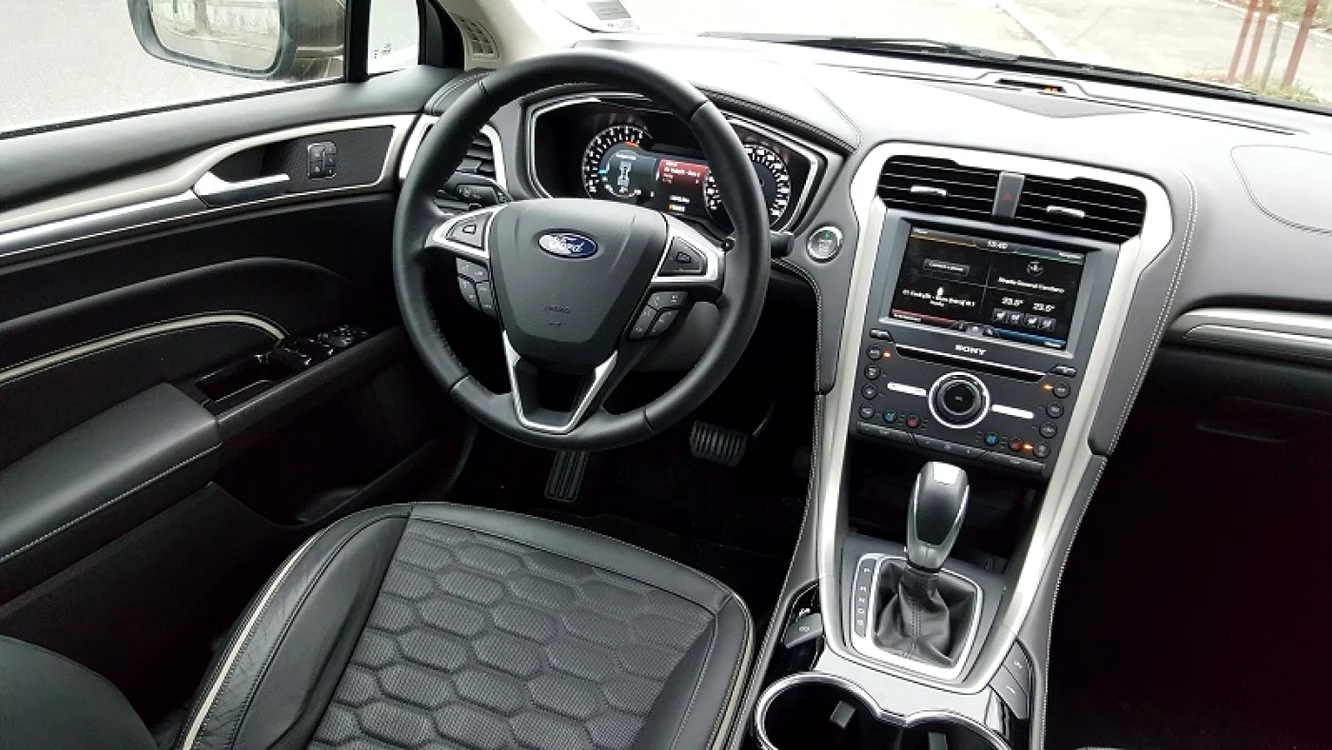 Ford Mondeo Vignale 5