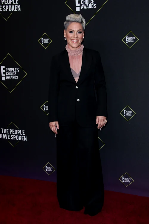 11 pink people choice awards jpg jpeg