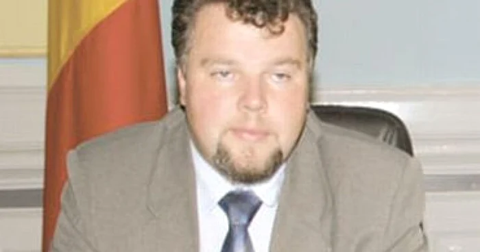 Braşov: Secretarii de comune trebuie să se grăbească la şcolit