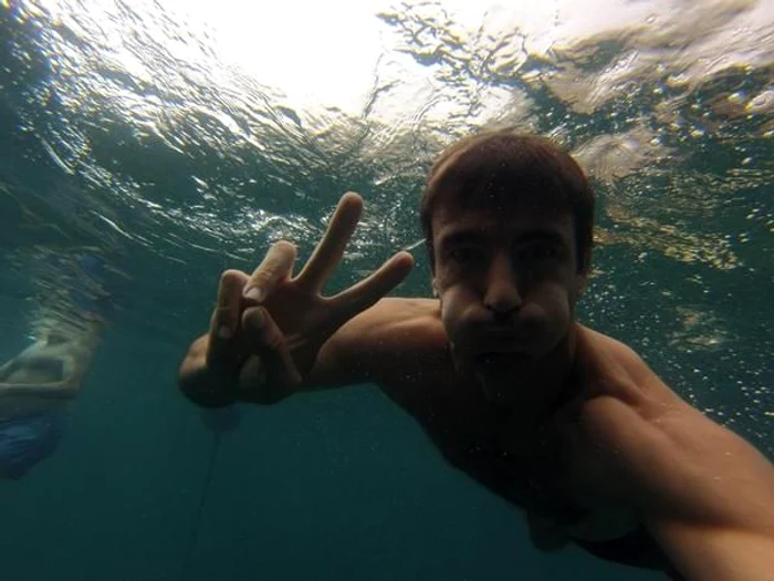 Tommy Robredo si-a facut singur poza sub apă