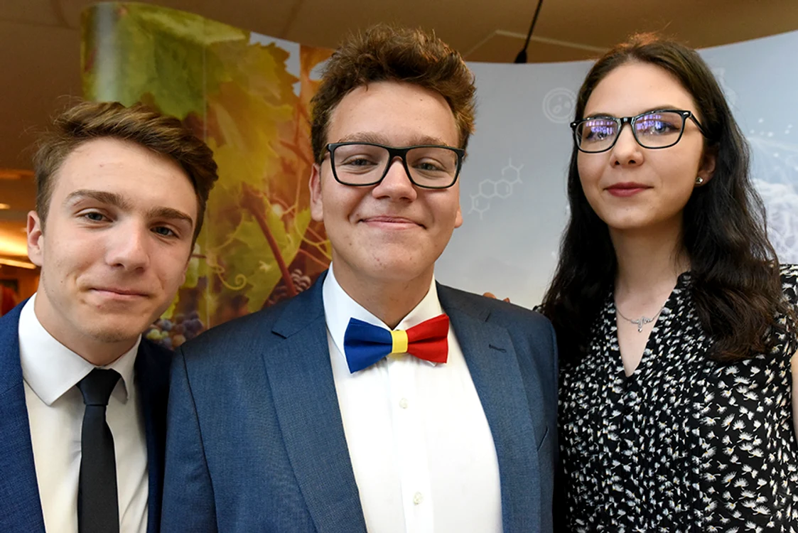 
    Trei medalii pentru echipa României la Olimpiada Internaţională de Biologie 2019 Echipa României, prezentă la Olimpiada Internaţională de BiologieFOTO: MEN  