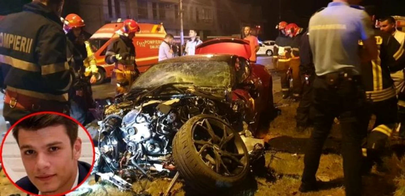 Bolidul Aston Martin s-a făcut praf, deși valoreză 300.000 de euro 