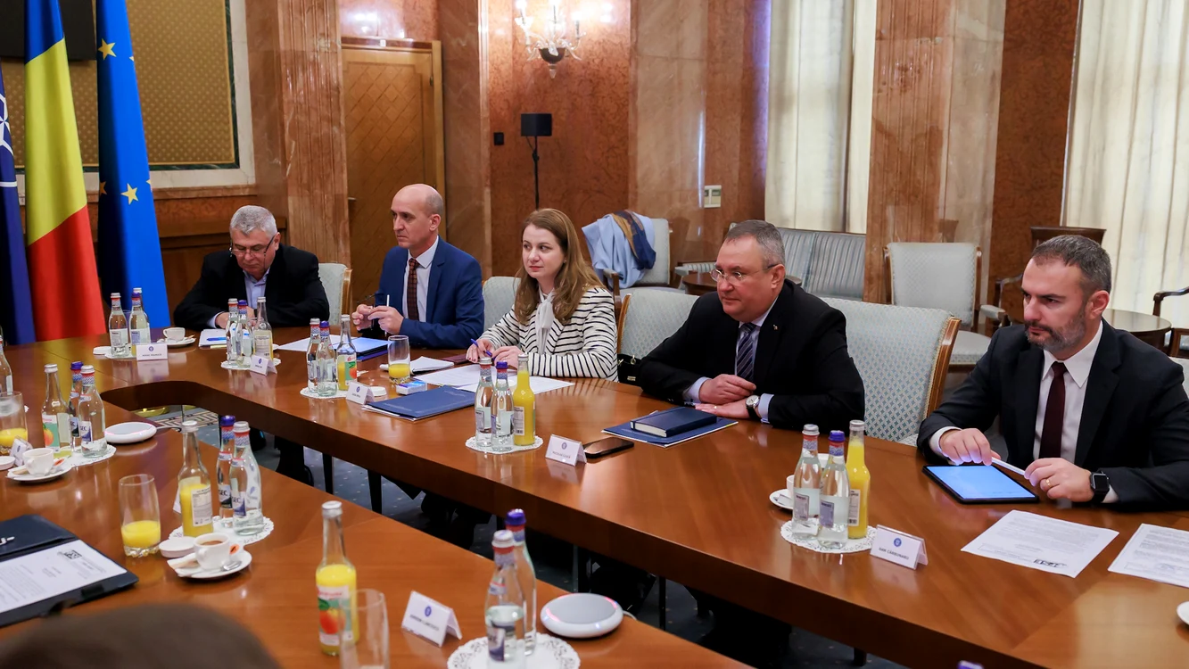 Nicolae Ciucă și Ligia Deca, întâlnirii cu sindicatele din Educație FOTO: GOV.RO