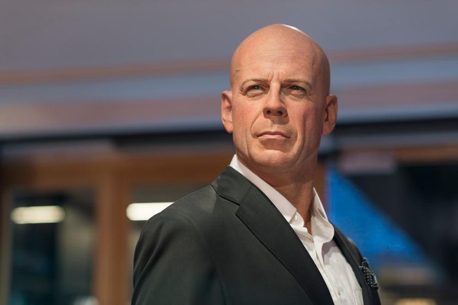 Bruce Willis nu-și mai amintește că este un celebru star de cinema: „Nu mai poate citi, vorbi sau merge”