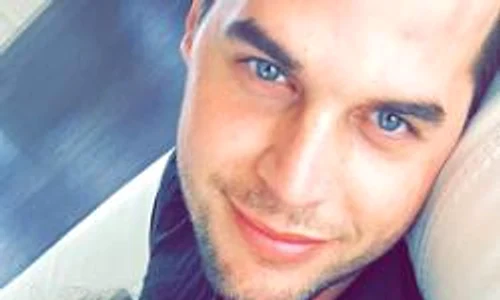 azarenka hugging with her boyfriend jpg jpeg