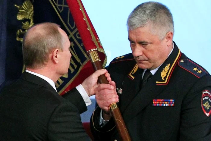 Investirea în funcţie a lui Vladimir Kolokolţev, ministrul rus de interne FOTO: Stratfor