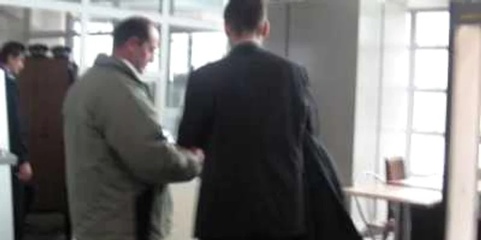 Constanţa: Învinuiţii din dosarul plăcuţelor sunt liberi