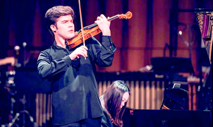 Vlad Hontilă este fiul unui cunoscut violonist clujean Claudiu Hontilă, din Orchestra Filarmonicii de Stat Transilvania. FOTO: Arhivă personală