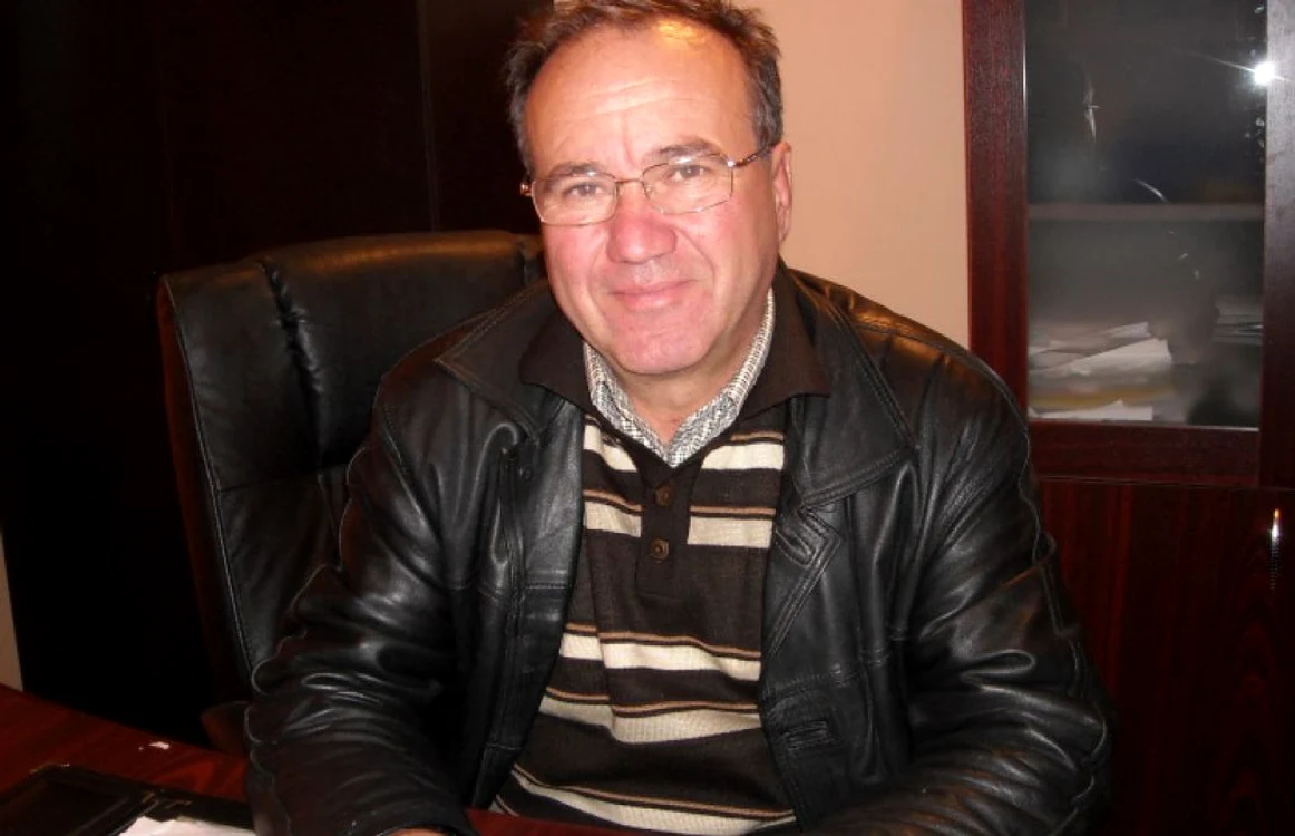 Corneliu Berevoianu era, la data faptelor, primarul Comunei Nucşoara