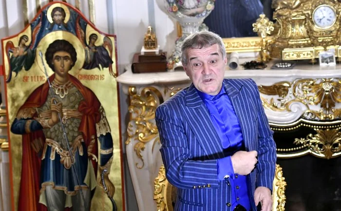 Gigi Becali amestecă fotbalul cu religiaFOTO: Sportpictures.eu