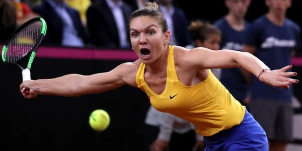 Fed Cup Franţa România partida dintre Kristina Mladenovici şi Simona Halep FOTO EPA/EFE / Christophe Petit Tesson
