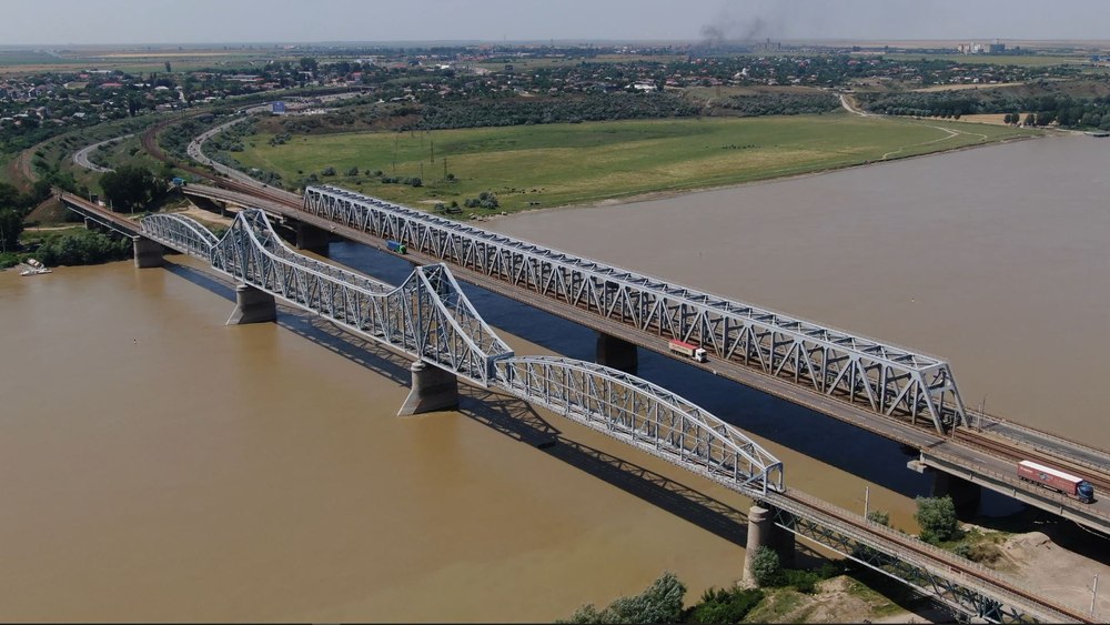 Taxele pentru podurile peste Dunăre și amenzile pentru neplata tarifelor trebuie mărite, propune Ministerul Transporturilor