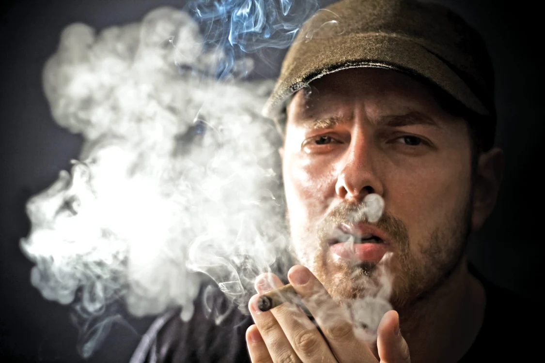 
    Nu se va mai putea  fuma nici în baruri  