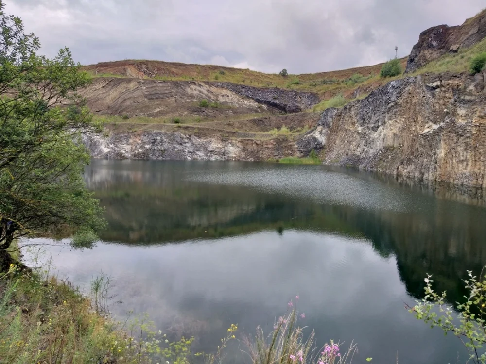 Lacul de smarald de la Racoș face parte din Geoparcul Carpaterra FOTO Ioan Buciumar