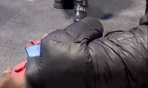 adolescent batura Iulius mall Captura Stiri de cluj png