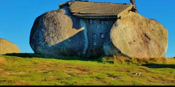 casa de piatra portugalia
