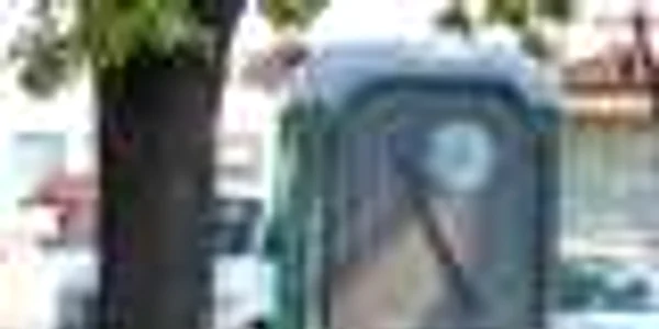 În Bucureşti,  Braşov şi Prahova se află cele mai puţine toalete publice