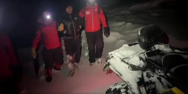 Turist gasit Salvamont Busteni jpg