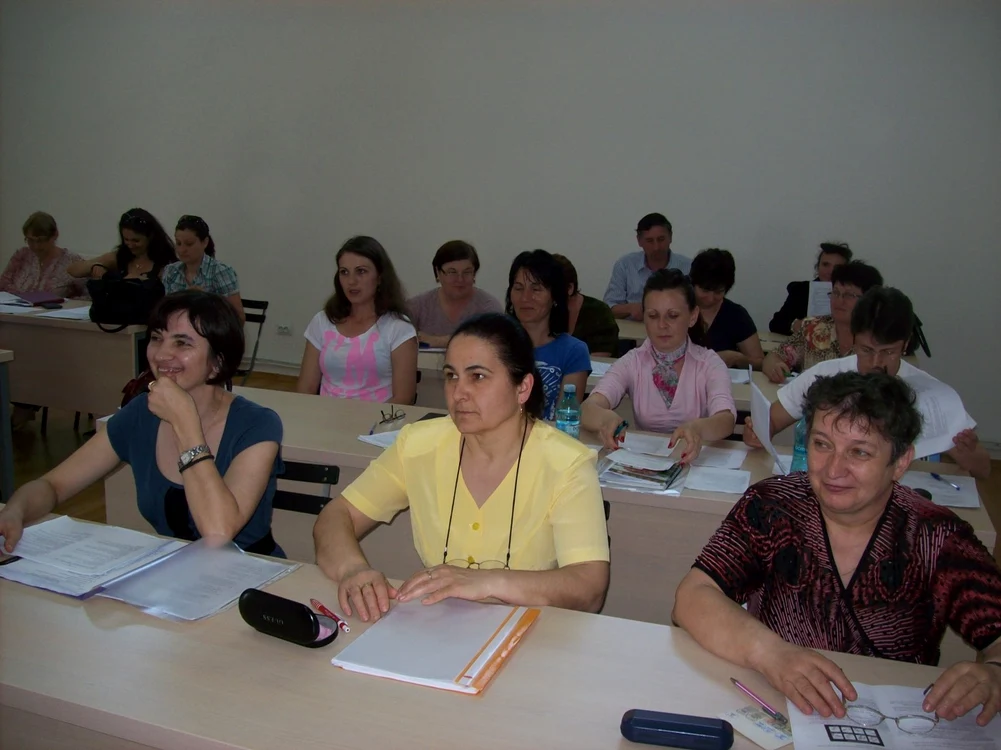 Angajaţii fără calificare dobândesc competenţe profesionale în meseriile practicate la locul de muncă