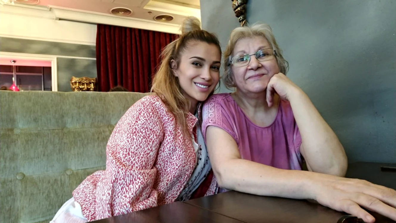 Lora și Mihaela Petrescu. Foto: social media