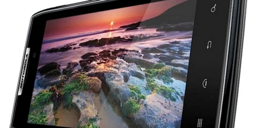 Motorola Droid Razr costă 2.600 de lei