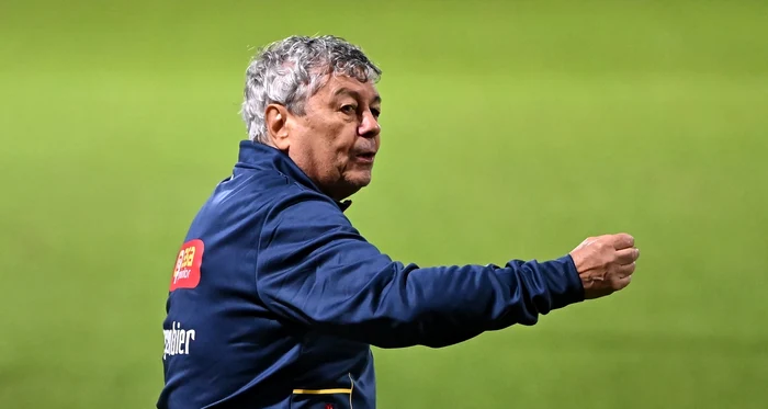 Mircea Lucescu promte că aduce jucători noi la națională. Foto Sportpictures