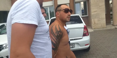 Suspect pentru o faptă de omor în Italia, reţinut în Alba