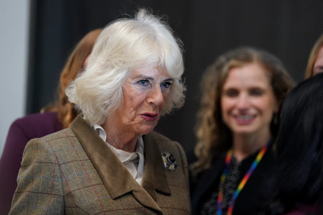 Regina Camilla în vizită la Galeria de Artă Aberdeen, Getty (9) jpg