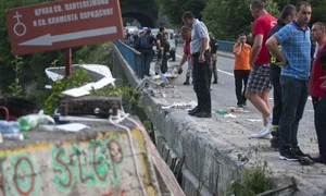 Vedere asupra locului în care s a produs accidentul de autocar din Muntenegru  (Foto: Reuters) jpeg