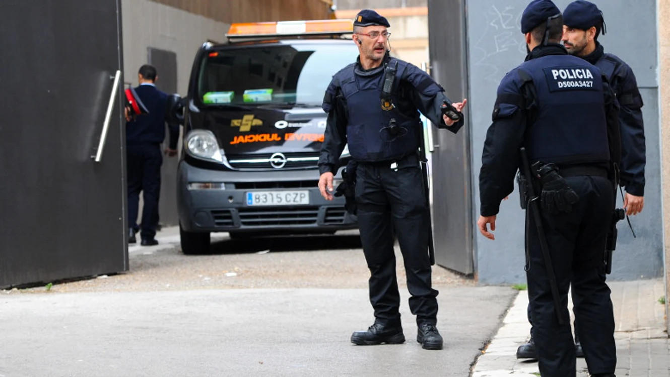 Polițiștii spanioli l-au prins pe român și pe complicele său marocan. Foto: captură digi24.ro