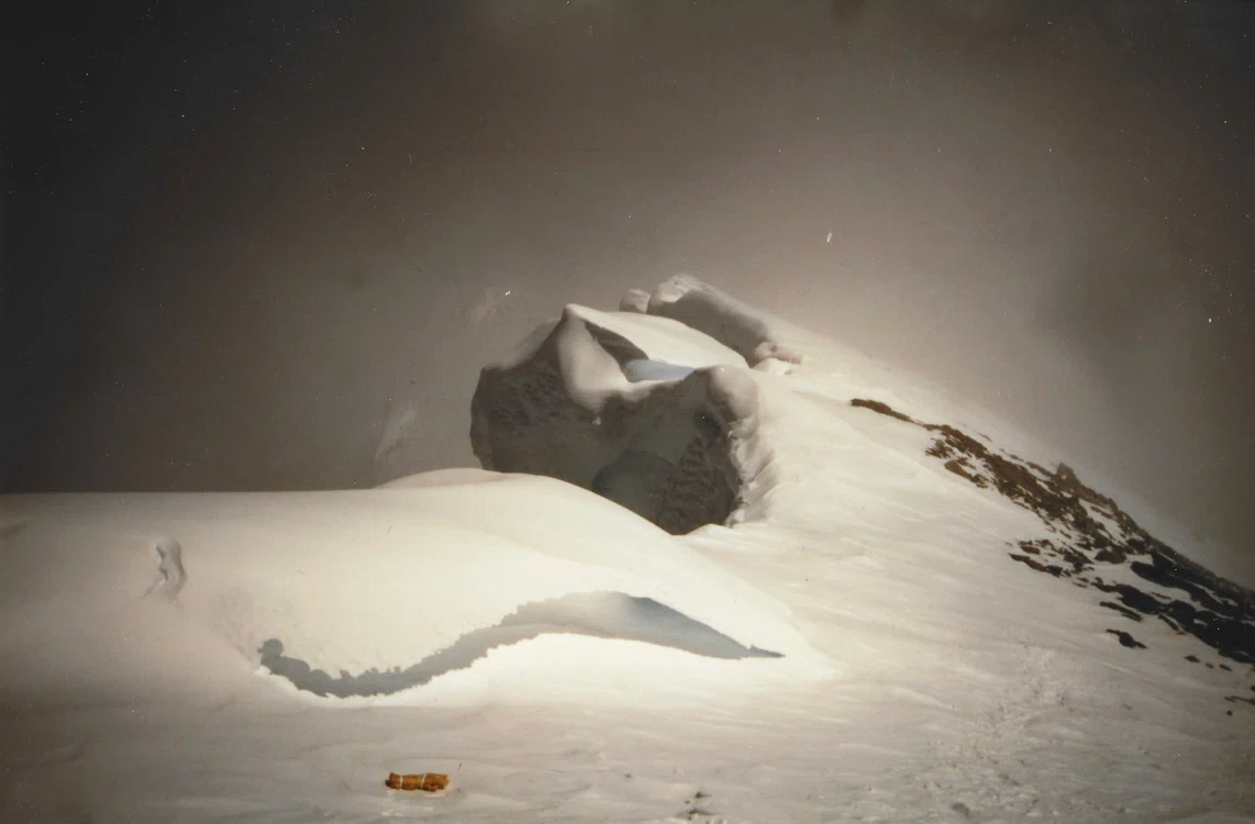 Vârful Everest fotografiat de Constantin Lăcătușu 