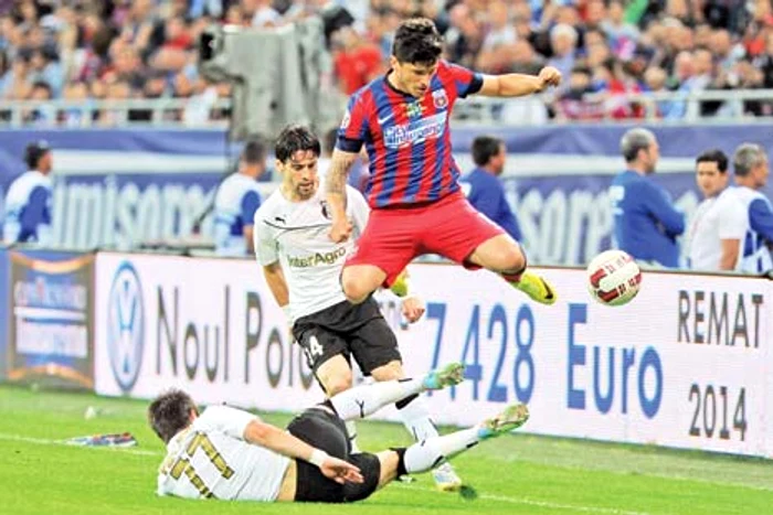 Tănase s-a zbătut degeaba, căci driblingurile sale nu au mai ajutat Steaua lui Reghecampf să cucerească un nou trofeu