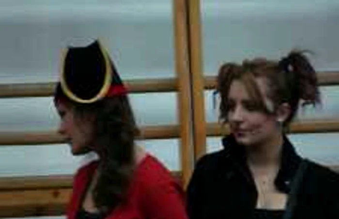 Elevii s-au costumat în diferite personaje