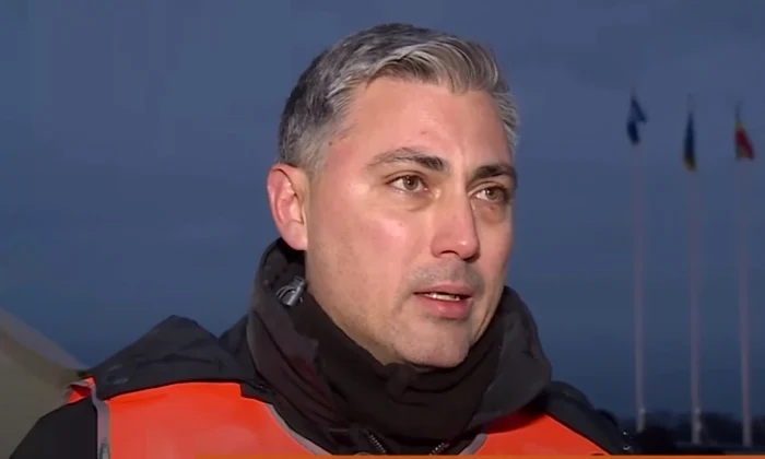 6 alexandru ciucu voluntar crucea rosie la vama isaccea 6 jpg jpeg