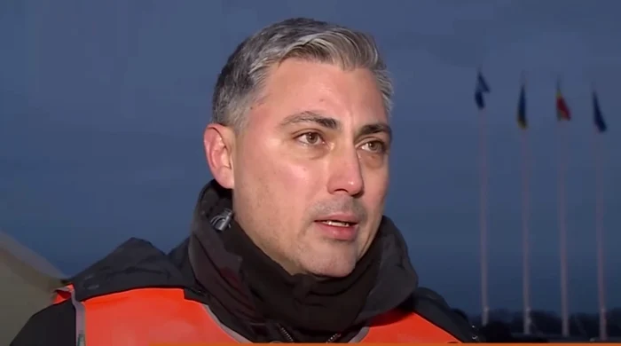 6 alexandru ciucu voluntar crucea rosie la vama isaccea 6 jpg jpeg