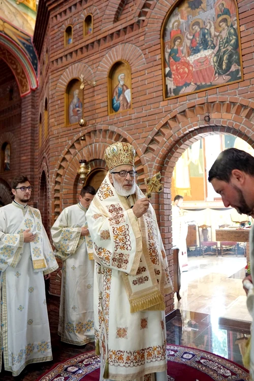 ÎPS Calinic Foto: Arhiepiscopia Argeşului şi Muscelului