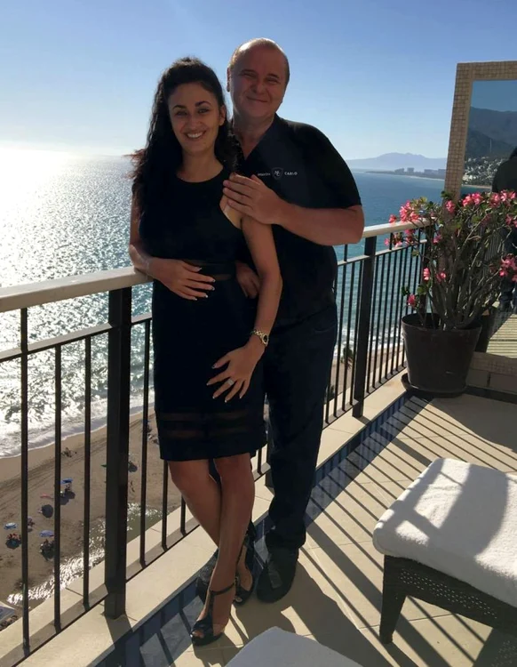 Nick Rădoi are privelişte la Ocean
