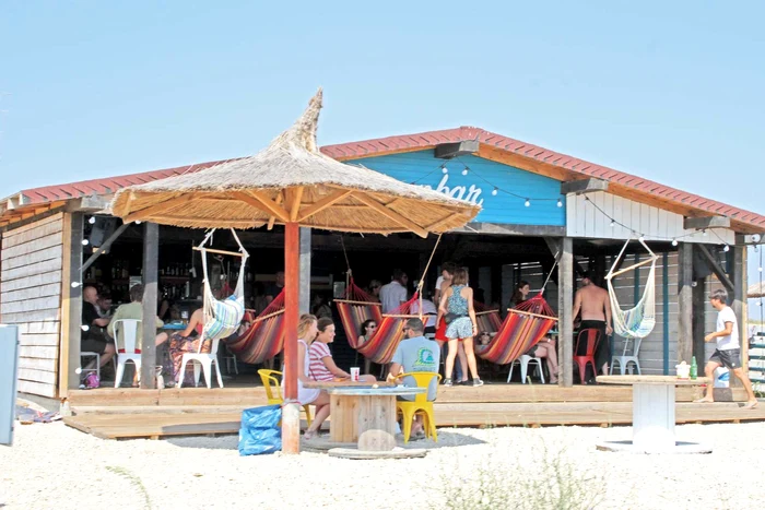 
    Colţul de rai aflat la 12 km de Năvodari s-a transformat într-un furnicarFoto: Blitz  